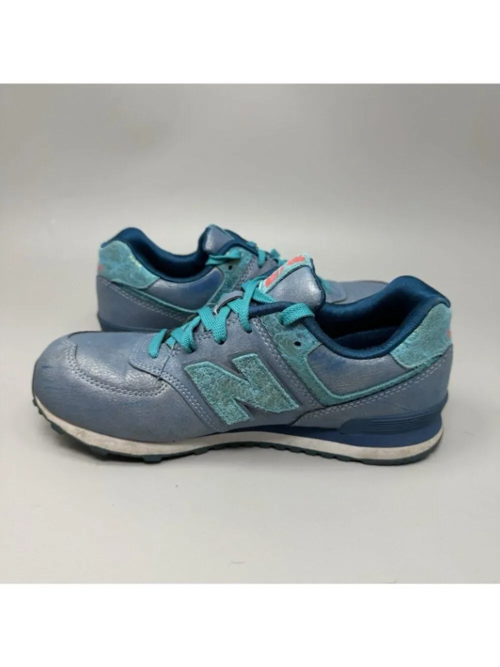 New Balance 574 Core Classic Low Top Running Shoes Womens Size 5 Teal Blue